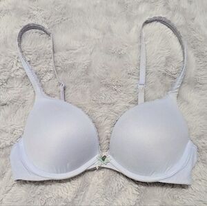 Victoria's Secret Body by Victoria Push-Up Bra Size 32C